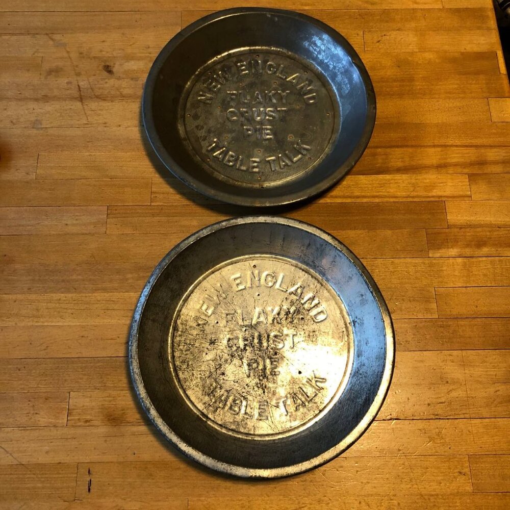 Set of 2 Vintage Pie Baking Dish New England Flaky Crust Pie Table Talk